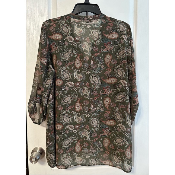 DR2 V-neck Button Down Paisley Blouse - Picture 2 of 4